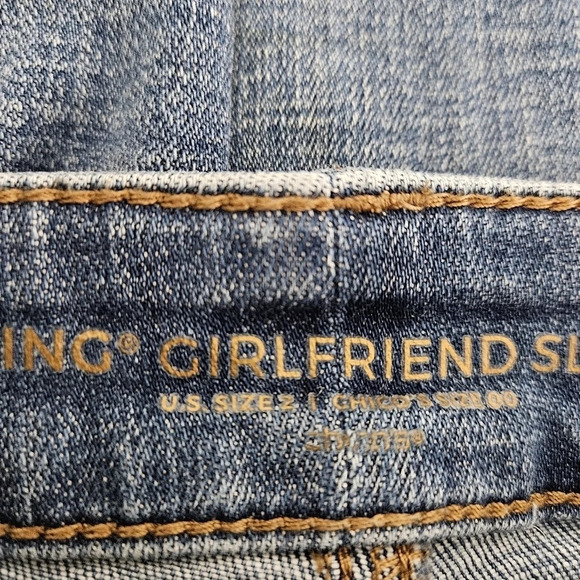 Chicos So Slimming Girlfriend Slim Cropped Jeans Mid Rise Medium Wash Denim - Picture 5 of 7